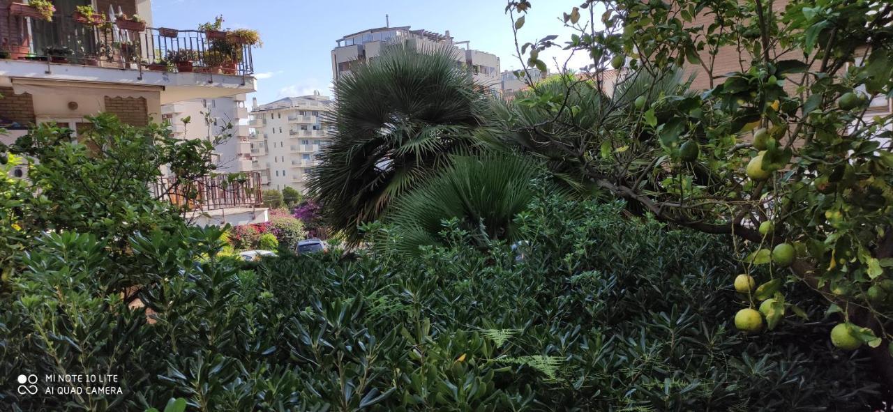 Il Giardino Di Anna - Charming Rooms In Cagliari Exteriör bild
